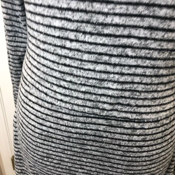 Alya gray and black striped long sleeve midi dress, size xs - Picture 5 of 12